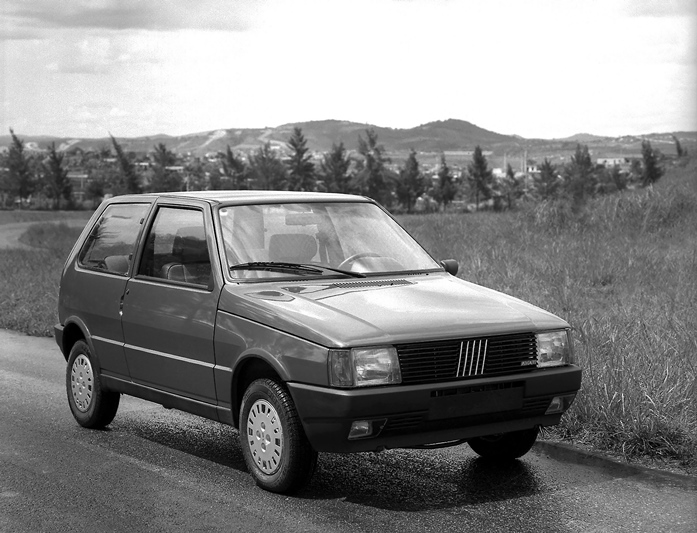 Fiat Uno completa 35 anos de Brasil (2)